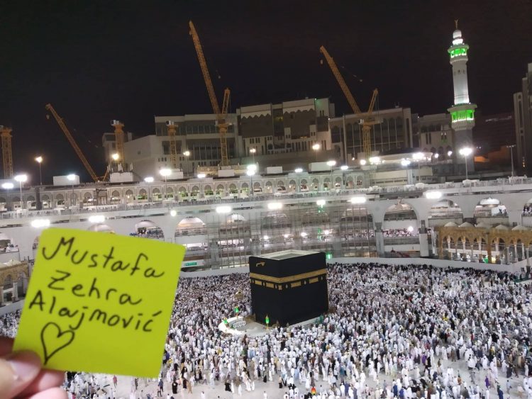 Poklon: Dobročinitelj Mustafa Alajmović i supruga putuju na umru (video)