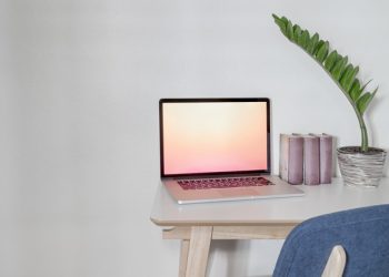 Besplatna online nastava za žene u Nahli