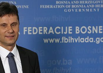 Novalić sazvao hitan sastanak sa kantonalnim premijerima