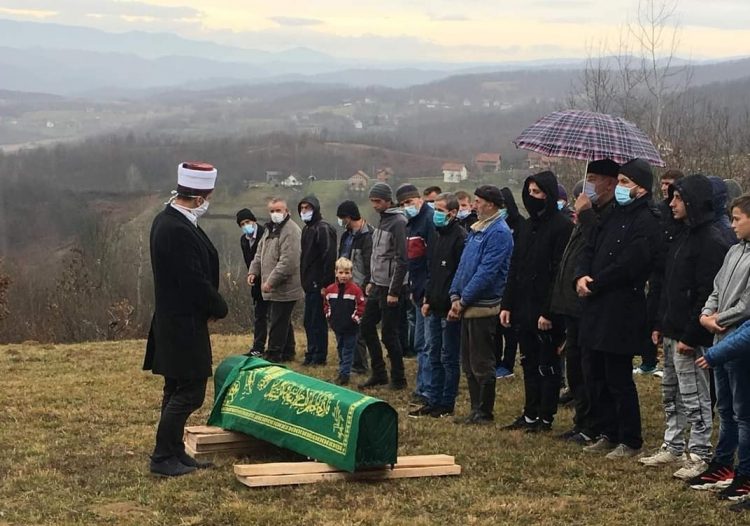 Velika Glogova: Klanjana dženaza ocu jetima Ajne i Amara