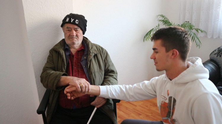 Svoj dar dijeli sa svima i pomaže ljudima