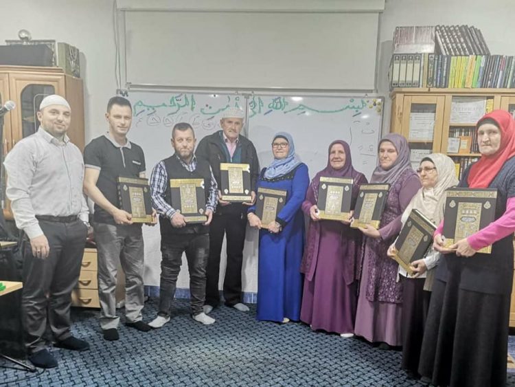 Džemat Jezerski-Dijelovi: Peta generacija polaznika Škole Kur’ana za odrasle
