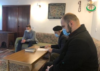 Niko od njegovih kolega nije znao da uči hifz