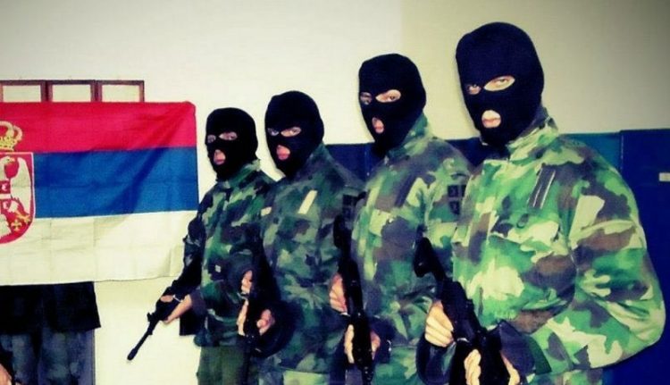 Crna Gora: U fantomkama obilaze bošnjačke kuće, prijete i traže da dignu tri prsta