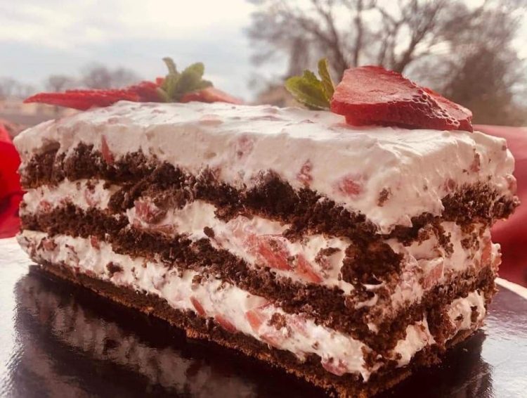 Jednostavan recept za tortu od jagoda