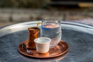 Mi smo svakog čovjeka zadužili da bude dobar prema roditeljima svojim...