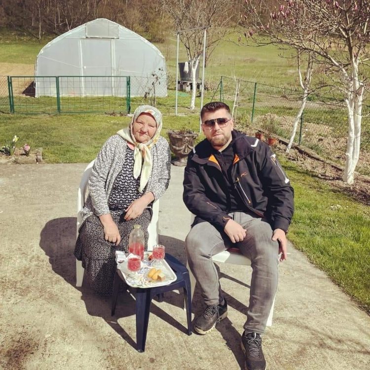 Ukoliko putujete kroz Dobrak-svratite kod Salihe Osmanović