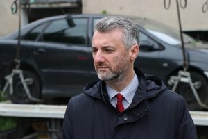 Kanton Sarajevo: Počelo uklanjanje napuštenih vozila sa javnih površina