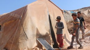 Sirijski dječak Ibrahim radi u kamenolomu kako bi pomogao prehraniti porodicu