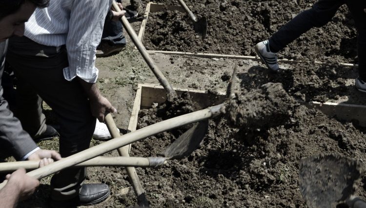 Da li samo Bošnjaci ukopavaju svoje najmilije više puta?