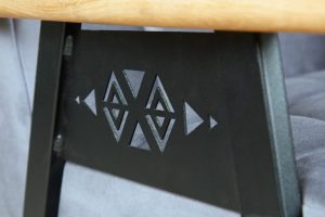 Jednostavnost i otmjenost ornamentike BOHA namještaja