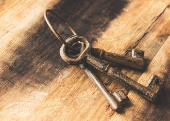 Muamer Zukić: Vjera pod ključ