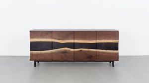 Suvenirnica Mević: Kad drvo pozlati…