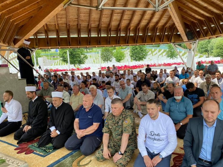 Tokom juna i jula obavljani džuma-namazi na musalli u Potočarima