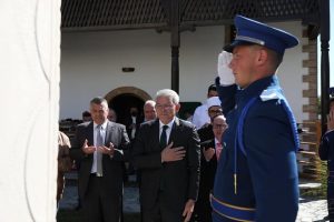 Džaferović u posjeti povratnicima Bosanske Dubnice