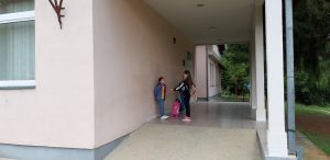 Liplje: Dio roditelja izveo djecu iz škole zbog kršenja dogovora oko izučavanja bosanskog