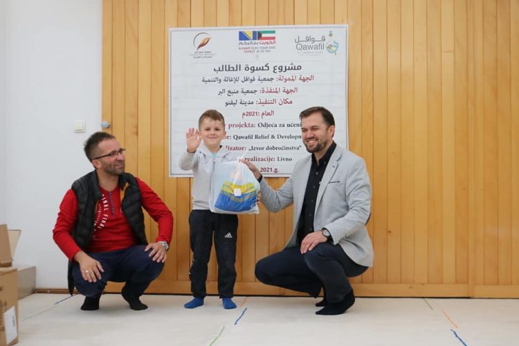 Donacija zimske odjeće za 100 učenika u Livnu, Glamoču i Zenici