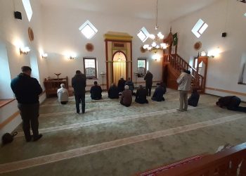 Realizovan projekat zamjene tepiha u gradskoj džamiji u Rudom