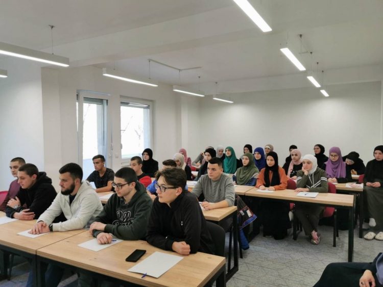 Novi Pazar: Mladi učestvovali na radionici akademskog pisanja