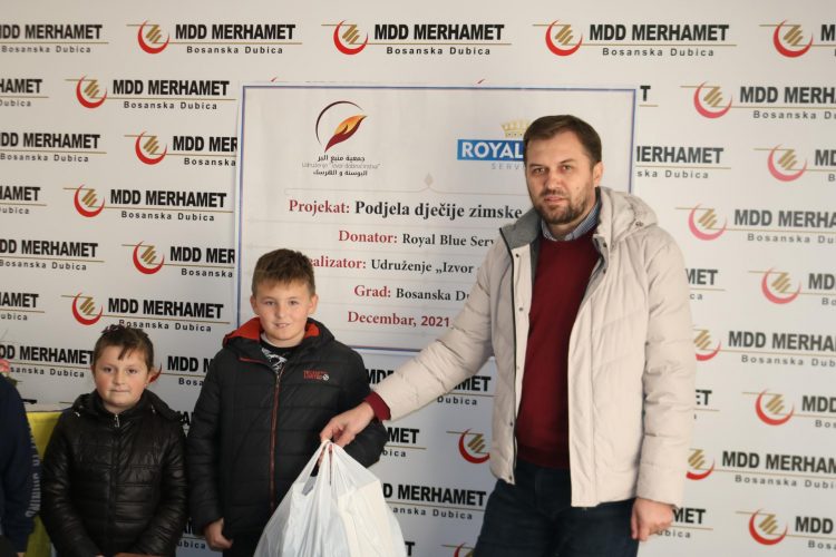 Realizovana podjela odjeće za 20 učenika u Bosanskoj Dubnici
