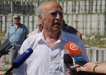 Protest na Partizanskom groblju u Mostaru: Da li su sljedeće bijele trake i čaršafi?