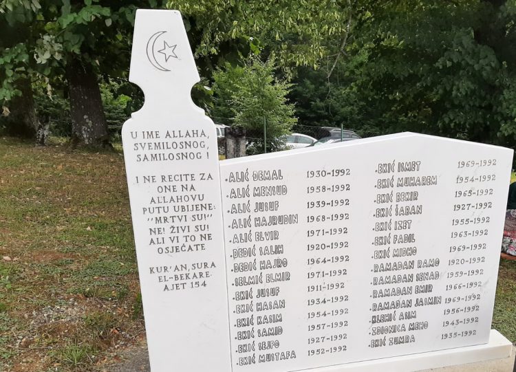 Tri decenije od ubijanja civila u naselju Alići-Ekići u Bosanskom Novom