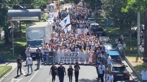 Štutgart: Izetbegović i Komšić učestvuju u Maršu mira (foto)