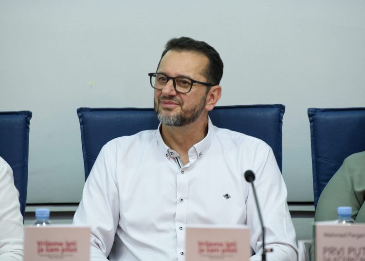 Za oko mjesec dana knjiga – Prvi put sa kćerkom u Potočarima – zabilježila desetak promocija (video)