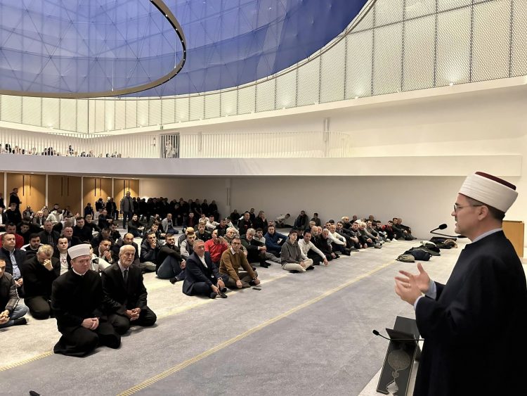 Hafiz Alili preko dvije decenije uljepšava ramazane u Ljubljani