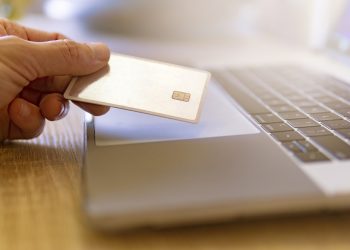 Internet trgovina: Proces donošenja odluka o kupovini