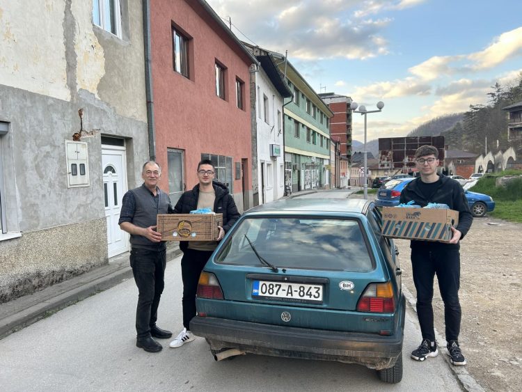 Podržimo projekat iftara na kućni prag majkama u Srebrenici