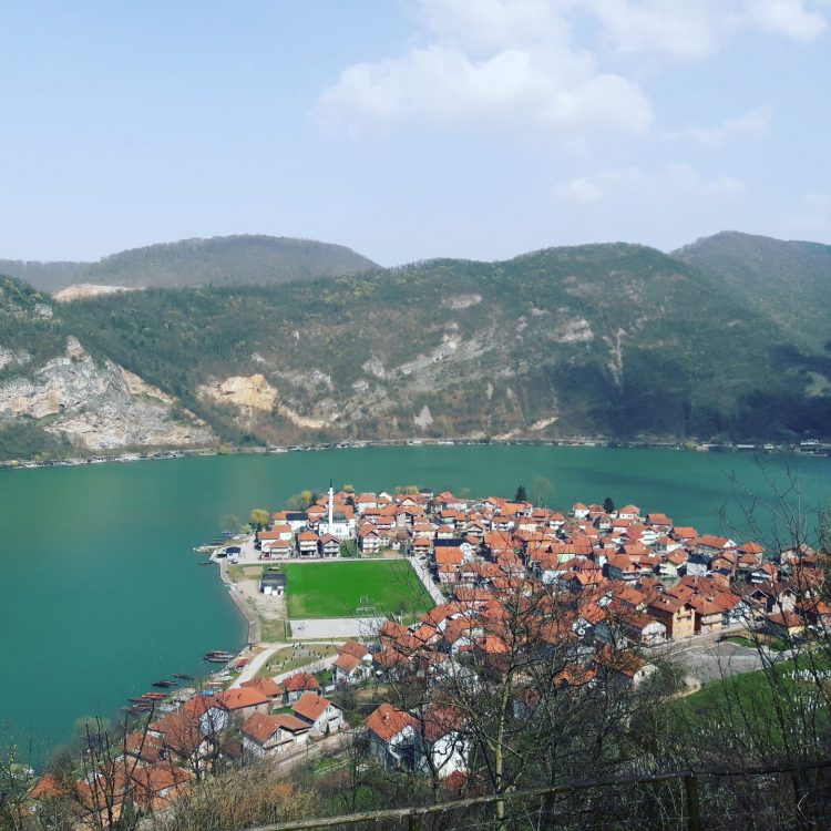 Danas je sahranjena majka, supruga i sestra četvorice šehida